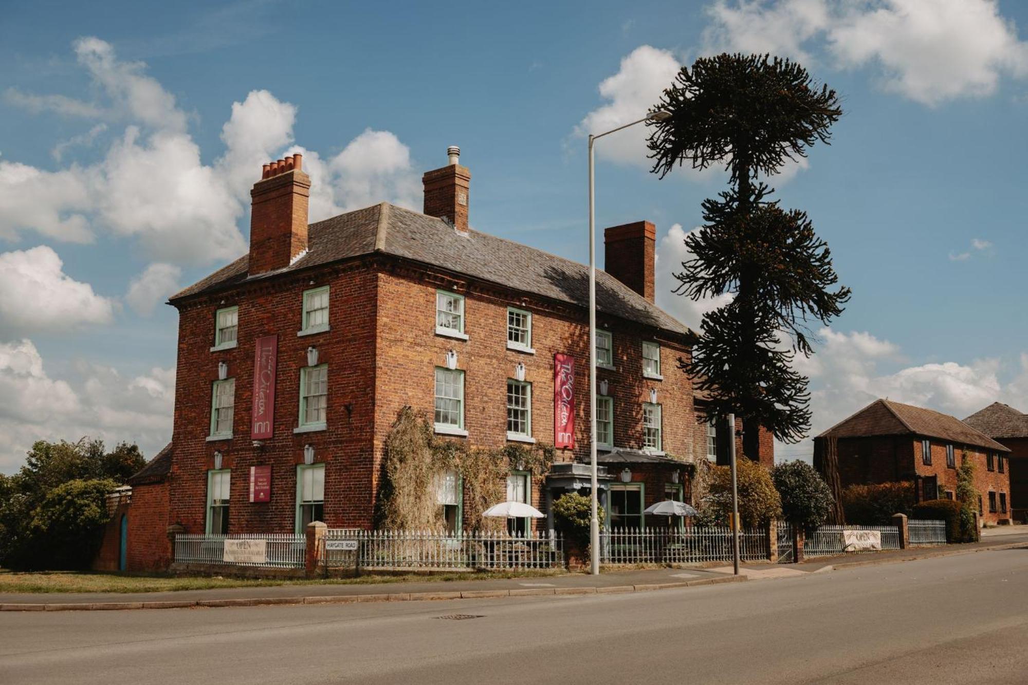 Old Orleton Inn Веллингтон Экстерьер фото